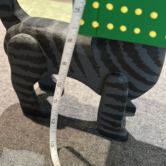 Handmade, artist signed painted Clever Cat birdhouse with removable birds - Picture 9 of 9